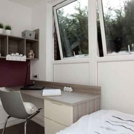 Gold Ensuite Medium - Photo 1