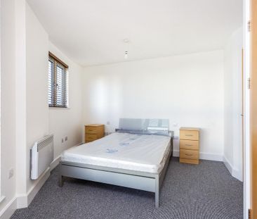 2 bedroom flat to rent - Photo 4