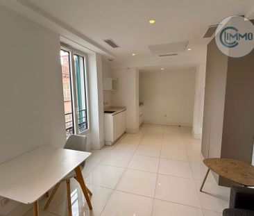 Location Appartement 1 pièce 23m² VILLEFRANCHE SUR MER 06230 - Photo 3