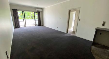 Two bedroom apartment close to the hospital - Photo 3