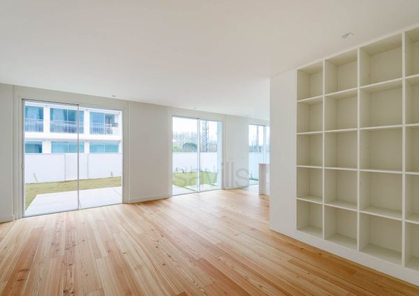Apartamento T3 com jardim, Jardins da Efanor