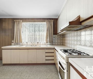 77 Walter Street, Seddon - Photo 1