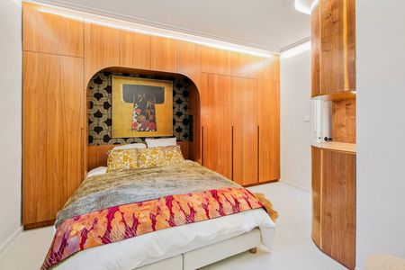 Place Saint-André des Arts - Photo 5