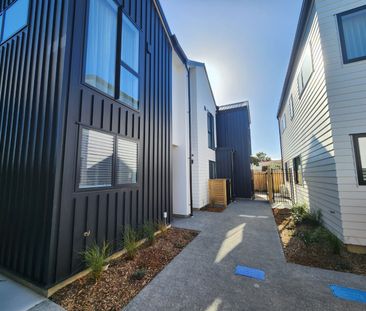 Silverstream Living - Photo 3