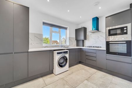 Pevensey Close, Isleworth, TW7 4QS - Photo 3