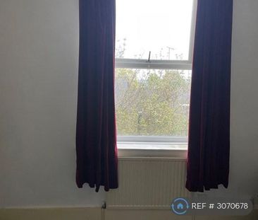 1 bedroom in a house share to rent - Photo 6