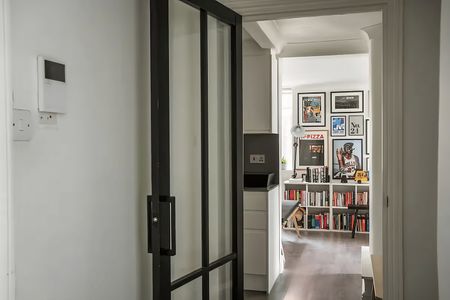 2 Bed Flat, Bethnal Green Road, E2 - Photo 2