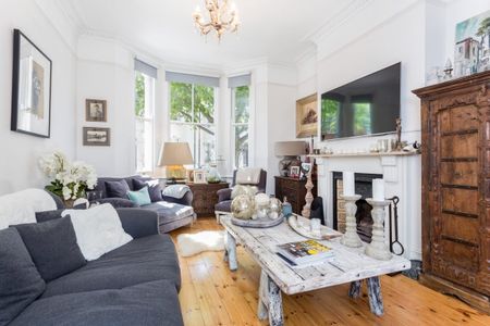 4 bedroom terraced house to rent - Photo 2