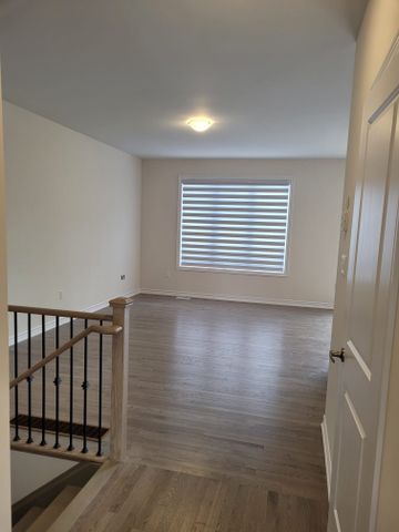 For Lease - 133 Berkely Street, Wasaga Beach, Ontario - Photo 4