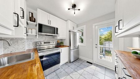 213 Oakcrest Avenue apartment — Toronto, ON (3-Bedroom) - 3 Bedroom - Photo 5