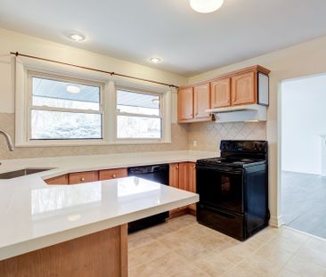 For Lease - 22 Drury Lane Unit# Main, Barrie, Ontario - Photo 5