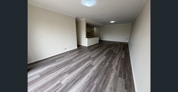 Spacious & Modern 2-Bedroom Unit – Excellent Location on Wallace Street, Blacktown - Photo 1