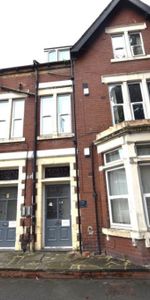 1 bedroom Studio in Cardigan Road, Leeds - Photo 4
