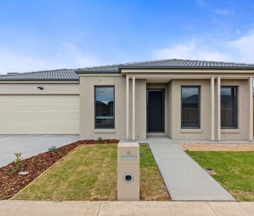 Brand New 4 bedroom Home - Photo 1