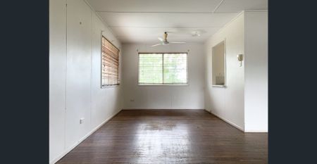 3 BEDROOM HIGH-SET HOUSE WITH OFFICE & DECK! - Photo 3