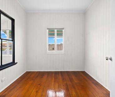 19 Jutland Street, Oxley QLD 4075 - House For Rent | Domain - Photo 2