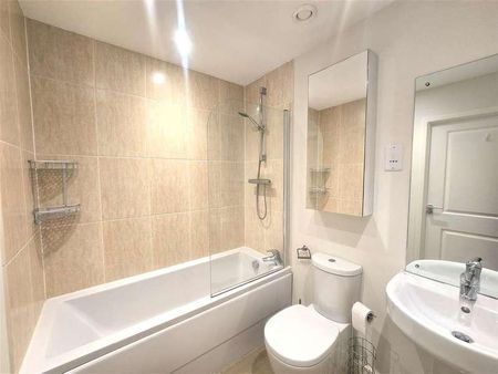 Buccaneer Court, Kestrel Road, Farnborough, GU14 - Photo 2