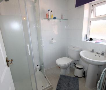 3 bedroom flat to rent - Photo 6