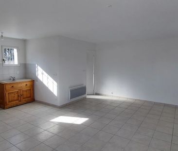 Location Appartement 3 pièces 55m² CHATEAUNEUF SUR ISERE 26300 - Photo 2