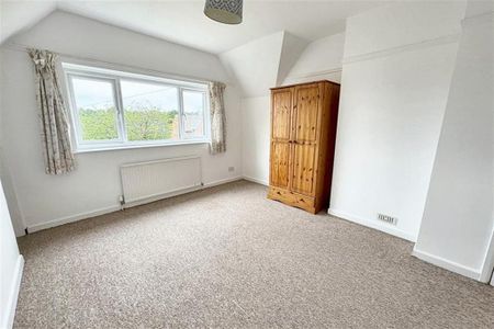 3 bedroom semi-detached house to rent - Photo 2