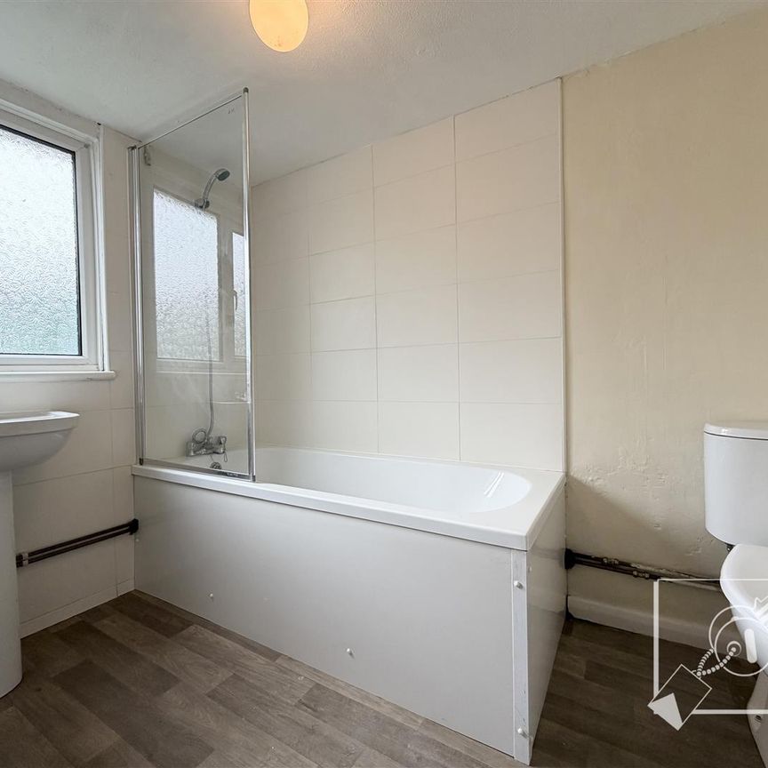 All Saints Road, Northfleet, Gravesend - Photo 1