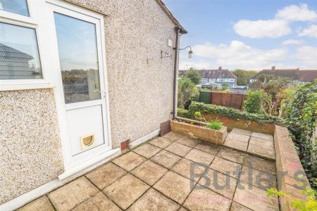 3 bedroom terraced house to rent - Photo 2