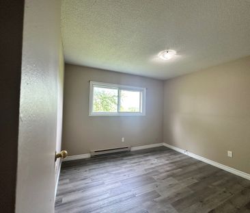For Lease - 9 Lowndes Avenue Unit# 1, Georgina, Ontario - Photo 6
