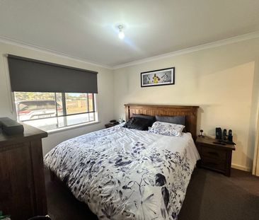 Modern Comfort & Convenience in a Prime Location - Photo 3