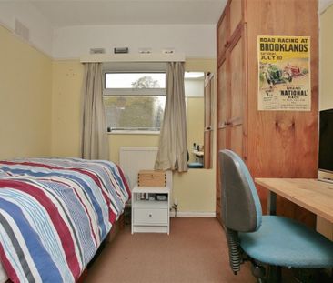 4 bedroom semi-detached house to rent - Photo 3