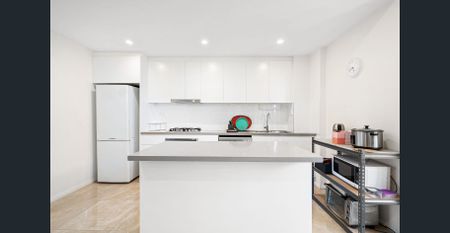 luxurious 2 Bedroom Apartment in Most modern Street of Wentworthville - Photo 5