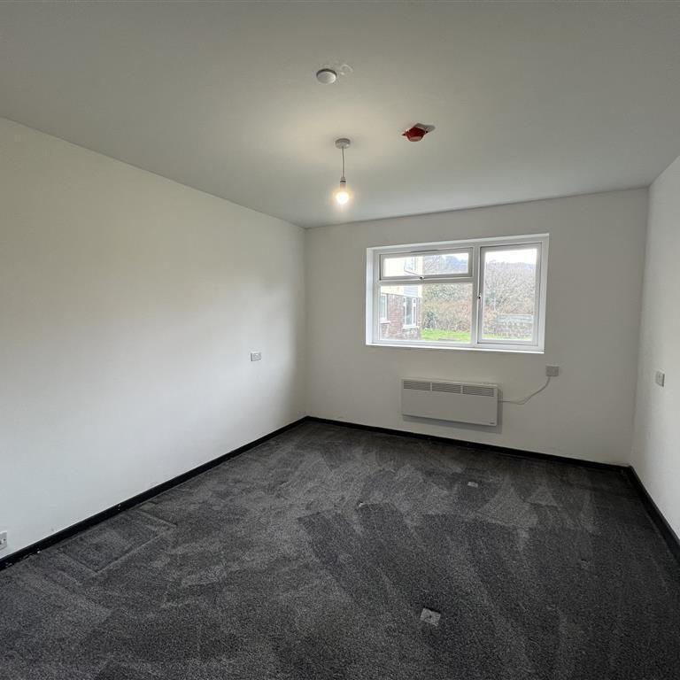 High Street, Cwmgwrach, NEATH - Photo 1