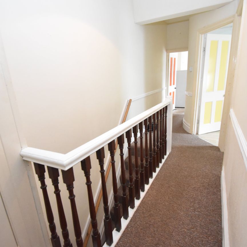 2 bed flat to rent in Amesbury Road, Roath, CF23 - Photo 1