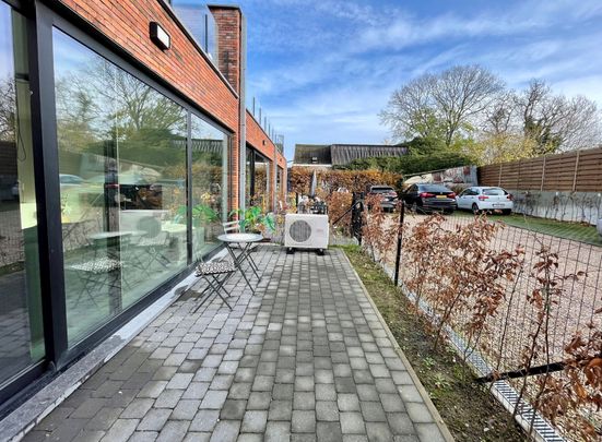 Ruim 1 slpk. appartement met groot terras en staanplaats - Foto 1