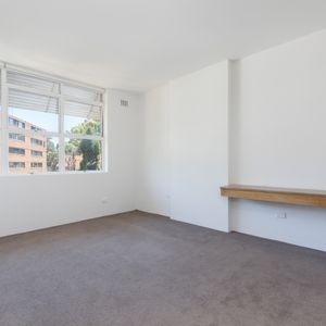53/1 Holdsworth Avenue, Elizabeth Bay NSW 2011 - Apartment For Rent | Domain - Photo 2