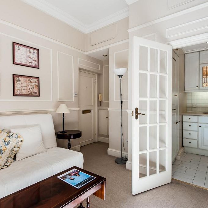 Studio to rent - Photo 1