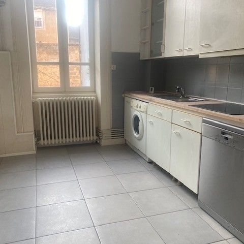 Location Appartement 4 pièces 79m² BOURG EN BRESSE 01000 - Photo 1