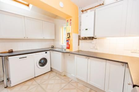 Charnwood Grove, West Bridgford, NG2 - Photo 2