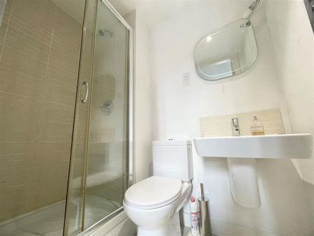 2 bedroom apartment to rent - Photo 5