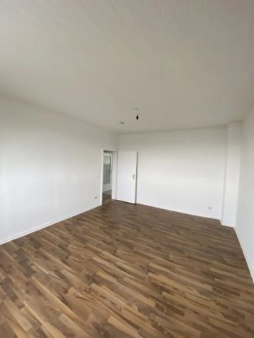 2-Zimmer DG-Wohnung in zentraler Lage von Mülheim Broich - für max. zwei Personen - Foto 4