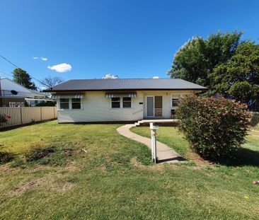 12 Central Avenue, Tamworth - Photo 2