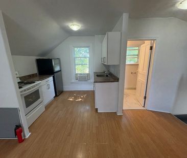 For Lease - 581 Paterson Street Unit# #2, Peterborough Central, Ont... - Photo 3