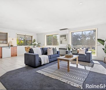 Spacious Family Haven - Comfort, Style & Fun Await! - Photo 2