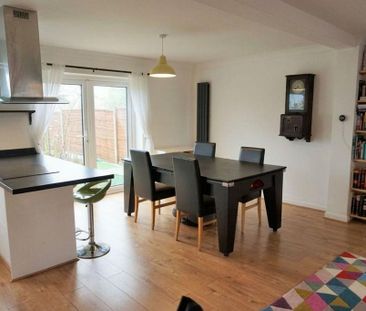 3 bedroom semi-detached house to rent - Photo 1