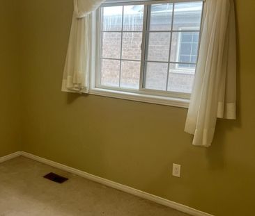 For Lease - 33 Revelstoke Place, Brampton, Ontario - Photo 2