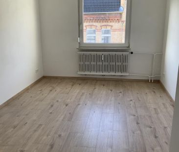 Geräumige 2,5 Zimmerwohnung mit großer Wohnküche, neuem Wannenbad m... - Photo 3
