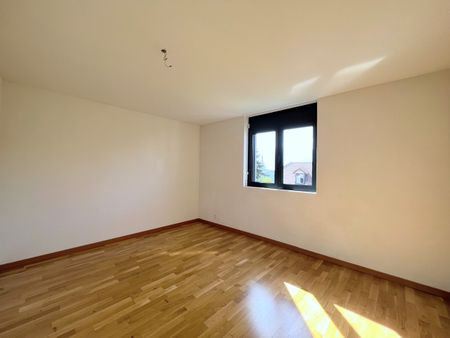 Appartement moderne de 3 pièces avec balcon - Photo 3