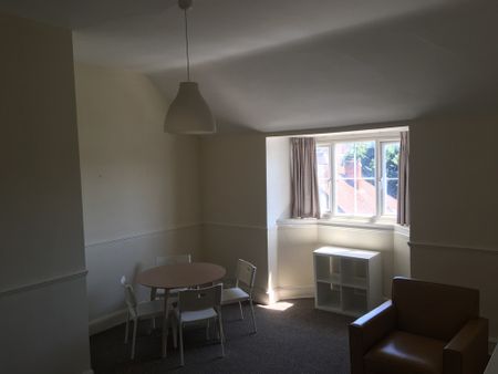 2 Bed Student Accommodation - Photo 3