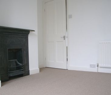 2 Bed Maisonette, Grove Close, SE23 - Photo 1