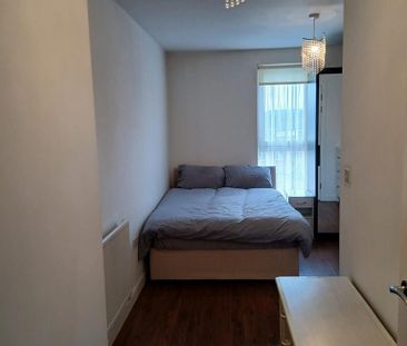 1 bedroom in a house share to rent - Photo 3