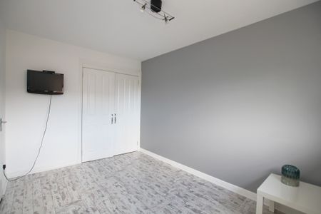 Summerhill Place, Drumchapel, Glasgow - Photo 4